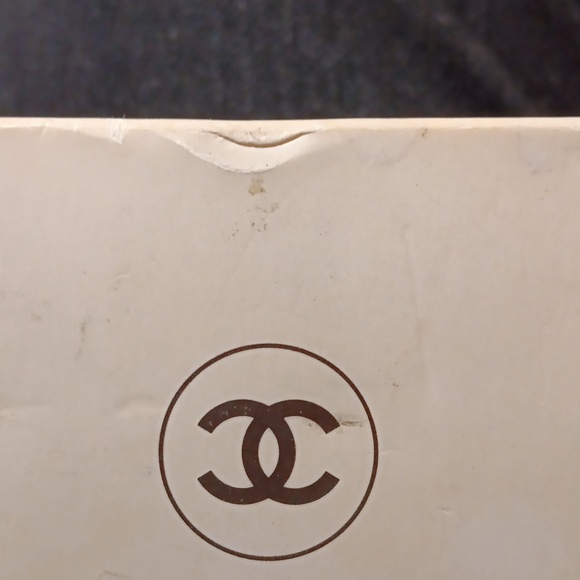 Chanel No 5 Savon Perfumed Bath Soap - Picture 4 of 9